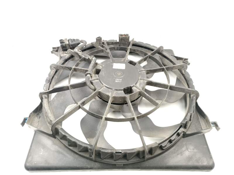Recambio de electroventilador para kia carens iv 1.7 crdi referencia OEM IAM 25380A4510  
