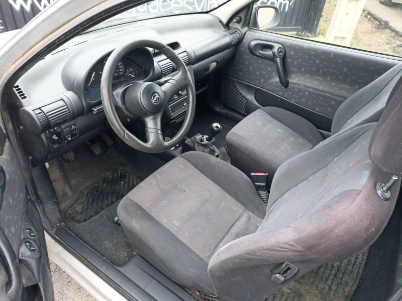 opel corsa b (s93) del año 1998