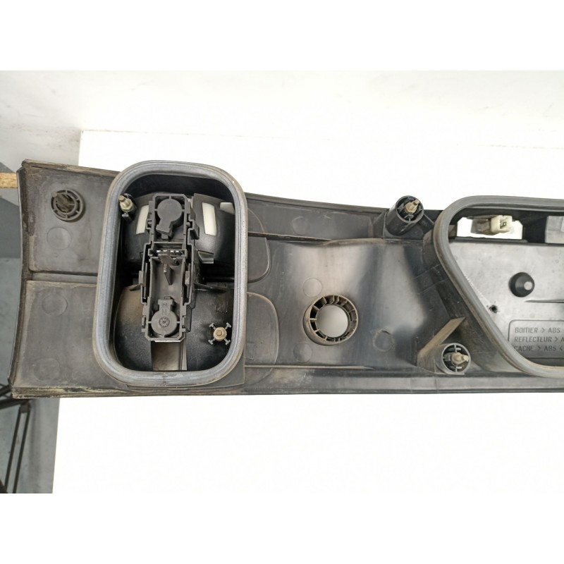 Recambio de piloto trasero central para renault laguna i (b56_, 556_) 2.2 dt (b569) referencia OEM IAM 7700820049  