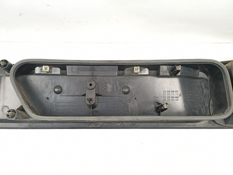 Recambio de piloto trasero central para renault laguna i (b56_, 556_) 2.2 dt (b569) referencia OEM IAM 7700820049  