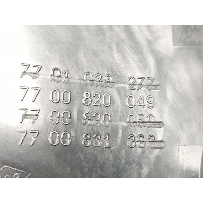 Recambio de piloto trasero central para renault laguna i (b56_, 556_) 2.2 dt (b569) referencia OEM IAM 7700820049  