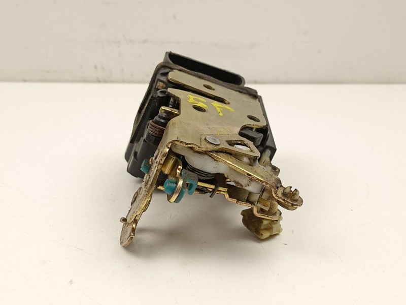 Recambio de cerradura puerta delantera derecha para daewoo lanos (klat) 1.3 referencia OEM IAM 96305412  