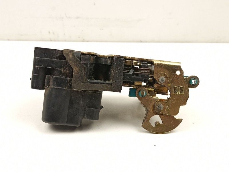Recambio de cerradura puerta delantera derecha para daewoo lanos (klat) 1.3 referencia OEM IAM 96305412  