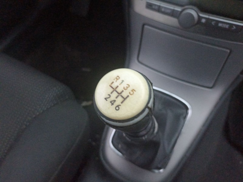 toyota avensis ranchera familiar (_t25_) del año 2006