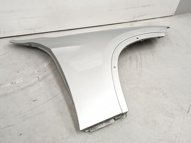 Recambio de aleta delantera derecha para bmw x1 (e84) xdrive 18 d referencia OEM IAM 41627332424  