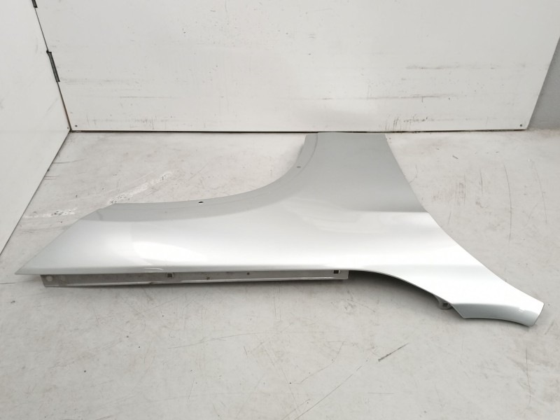 Recambio de aleta delantera derecha para bmw x1 (e84) xdrive 18 d referencia OEM IAM 41627332424  