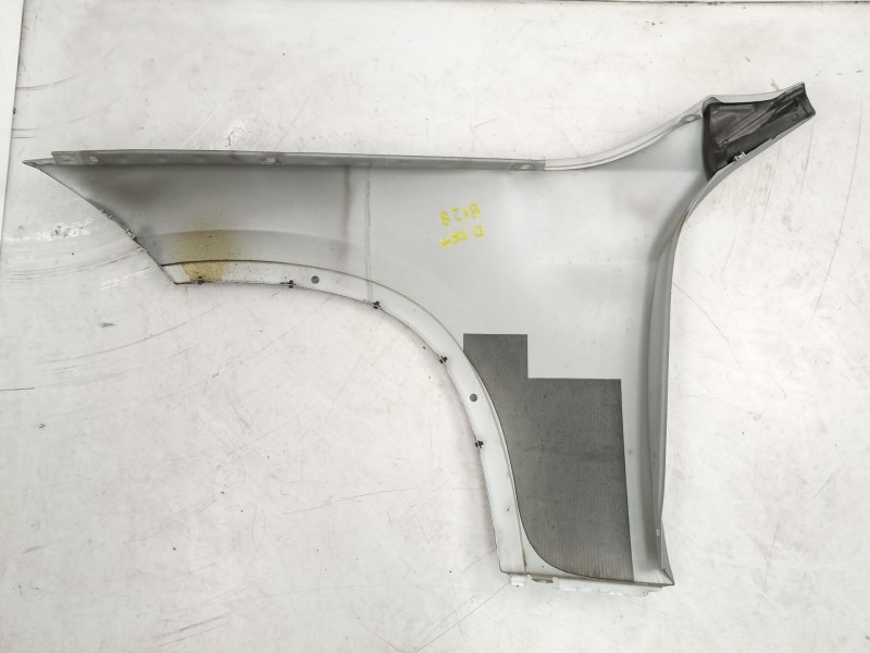 Recambio de aleta delantera derecha para bmw x1 (e84) xdrive 18 d referencia OEM IAM 41627332424  