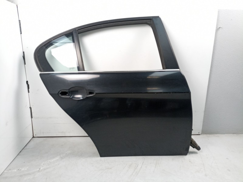 Recambio de puerta trasera derecha para bmw 335 3.0 td 306d5 referencia OEM IAM 41007203648  