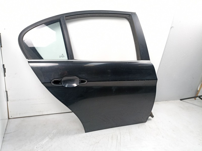 Recambio de puerta trasera derecha para bmw 335 3.0 td 306d5 referencia OEM IAM 41007203648  