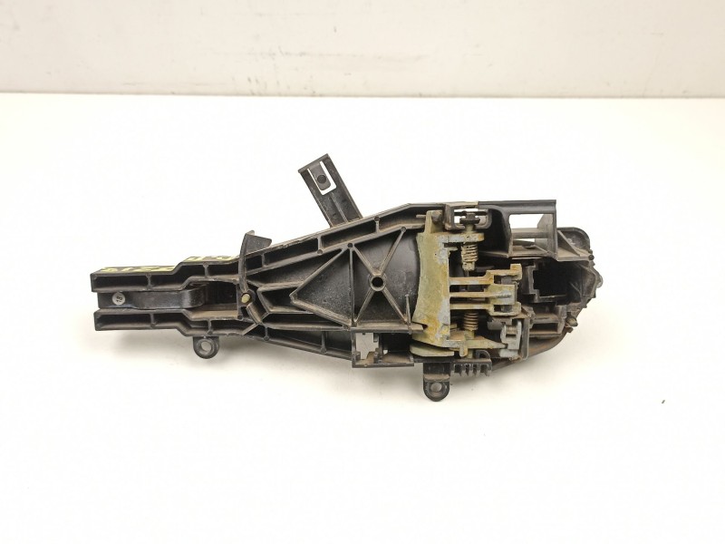 Recambio de manilla delantera derecha para bmw 335 3.0 td 306d5 referencia OEM IAM 51227199836  