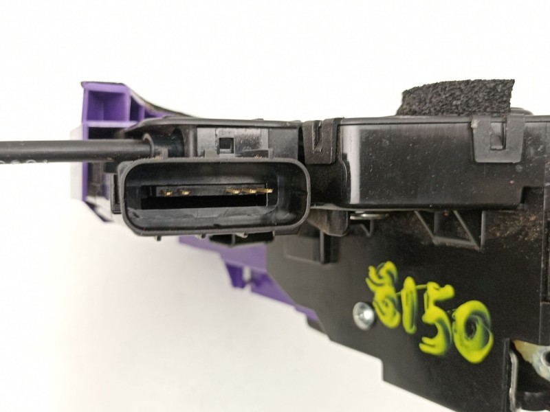 Recambio de cerradura puerta trasera derecha para hyundai i30 ranchera familiar (pde) 1.6 crdi referencia OEM IAM 81420G3010  