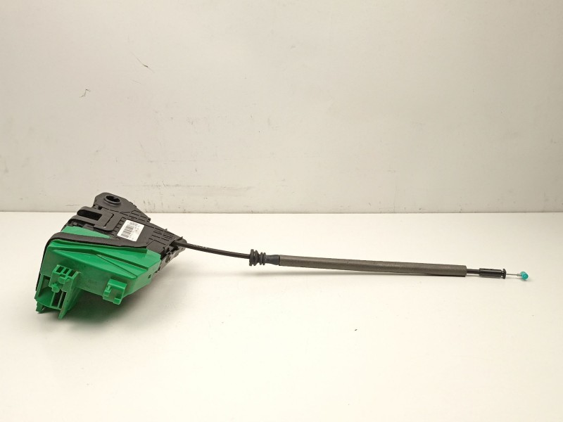 Recambio de cerradura puerta delantera derecha para hyundai i30 ranchera familiar (pde) 1.6 crdi referencia OEM IAM 81320G3050  