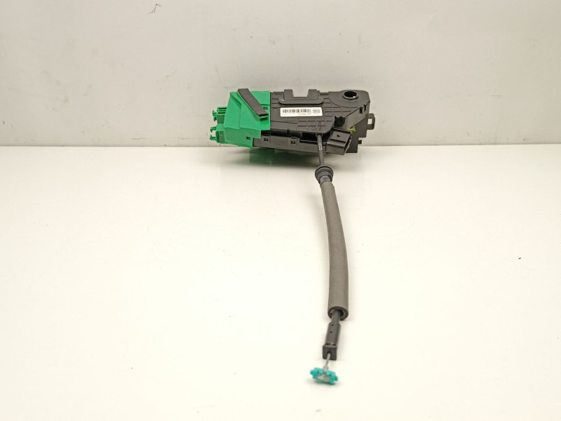 Recambio de cerradura puerta delantera derecha para hyundai i30 ranchera familiar (pde) 1.6 crdi referencia OEM IAM 81320G3050  