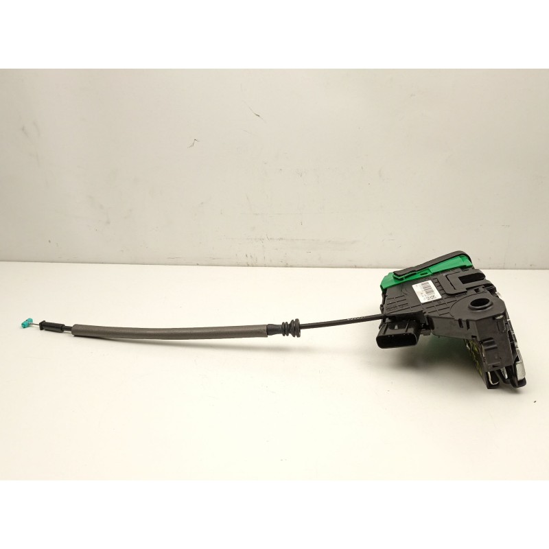 Recambio de cerradura puerta delantera derecha para hyundai i30 ranchera familiar (pde) 1.6 crdi referencia OEM IAM 81320G3050  