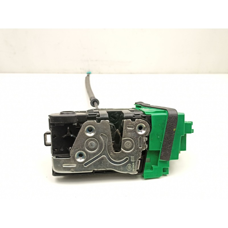 Recambio de cerradura puerta delantera derecha para hyundai i30 ranchera familiar (pde) 1.6 crdi referencia OEM IAM 81320G3050  