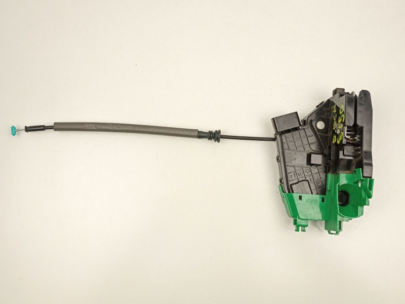 Recambio de cerradura puerta delantera derecha para hyundai i30 ranchera familiar (pde) 1.6 crdi referencia OEM IAM 81320G3050  