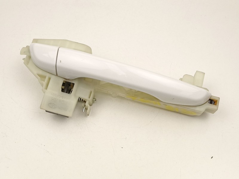 Recambio de manilla trasera derecha para hyundai i30 ranchera familiar (pde) 1.6 crdi referencia OEM IAM 82661G4010  