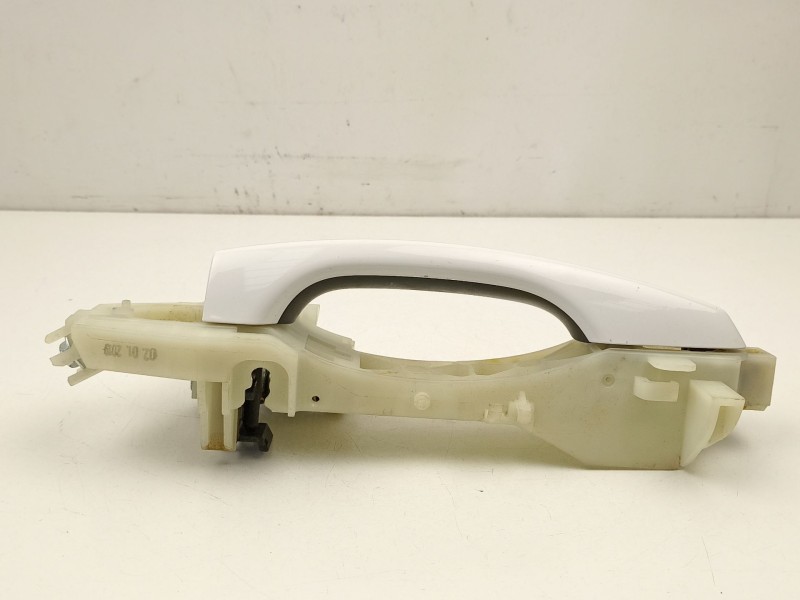 Recambio de manilla delantera izquierda para hyundai i30 ranchera familiar (pde) 1.6 crdi referencia OEM IAM 82651G4010  