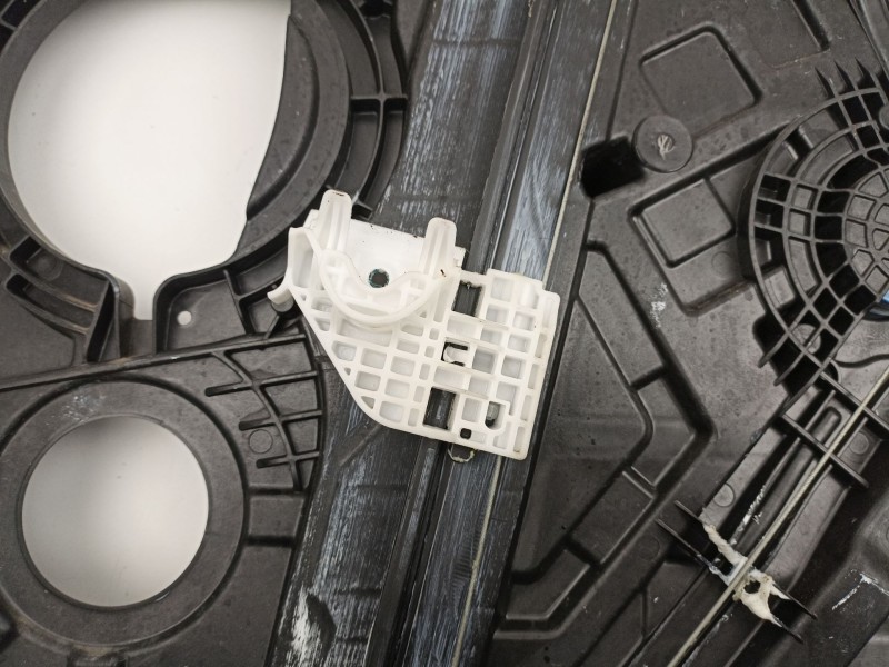 Recambio de elevalunas delantero izquierdo para hyundai i30 ranchera familiar (pde) 1.6 crdi referencia OEM IAM 82450G4010  