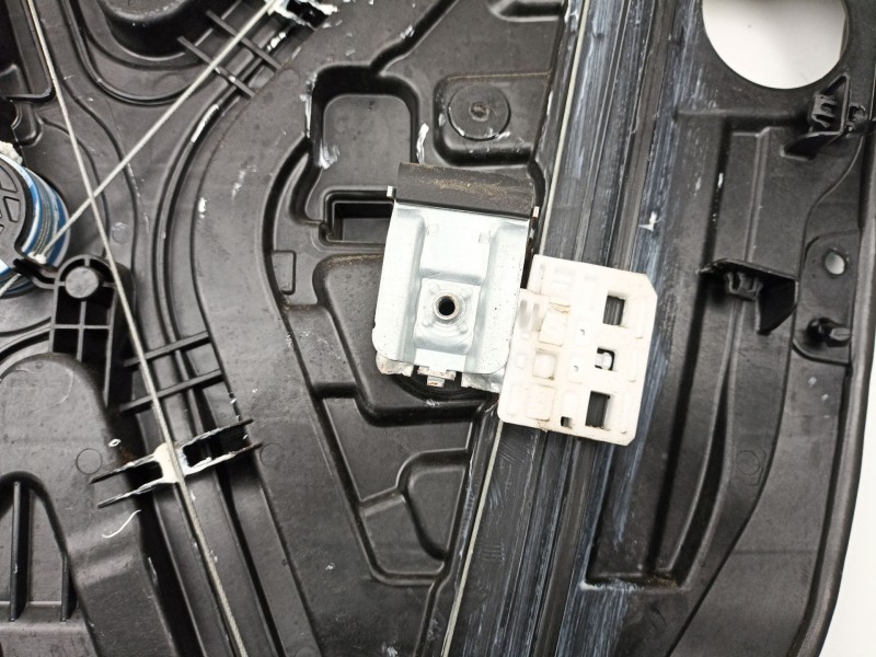 Recambio de elevalunas delantero izquierdo para hyundai i30 ranchera familiar (pde) 1.6 crdi referencia OEM IAM 82450G4010  