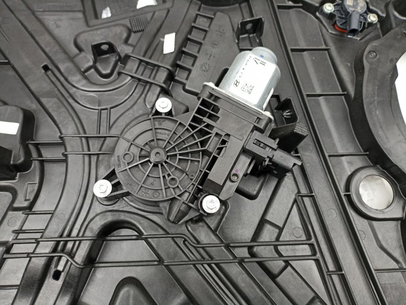 Recambio de elevalunas delantero izquierdo para hyundai i30 ranchera familiar (pde) 1.6 crdi referencia OEM IAM 82450G4010  