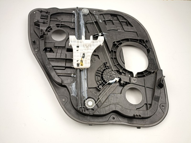 Recambio de elevalunas trasero derecho para hyundai i30 ranchera familiar (pde) 1.6 crdi referencia OEM IAM 83460G4010  