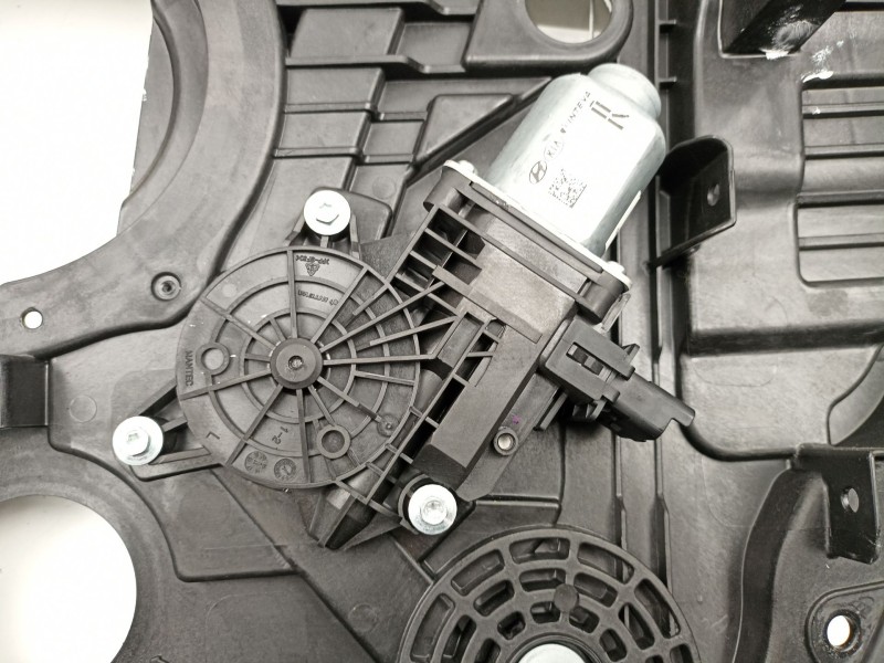 Recambio de elevalunas trasero derecho para hyundai i30 ranchera familiar (pde) 1.6 crdi referencia OEM IAM 83460G4010  