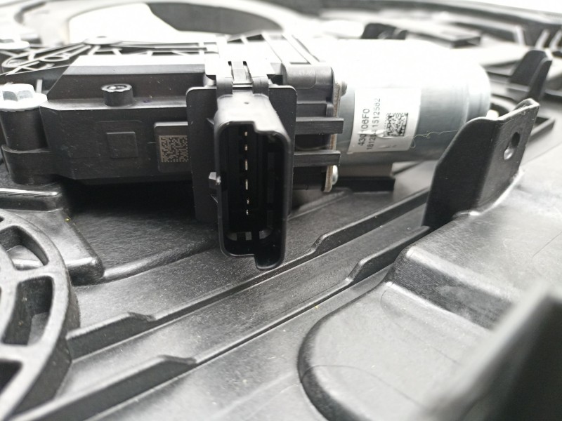 Recambio de elevalunas trasero derecho para hyundai i30 ranchera familiar (pde) 1.6 crdi referencia OEM IAM 83460G4010  