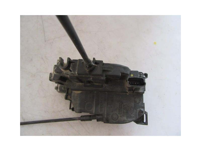 Recambio de cerradura pta. del. dch. : renault clio : 1.5 dci /k9k t7 (85,68cv) 5p [2011] para renault clio 1.5 dci /k9k t7 refe