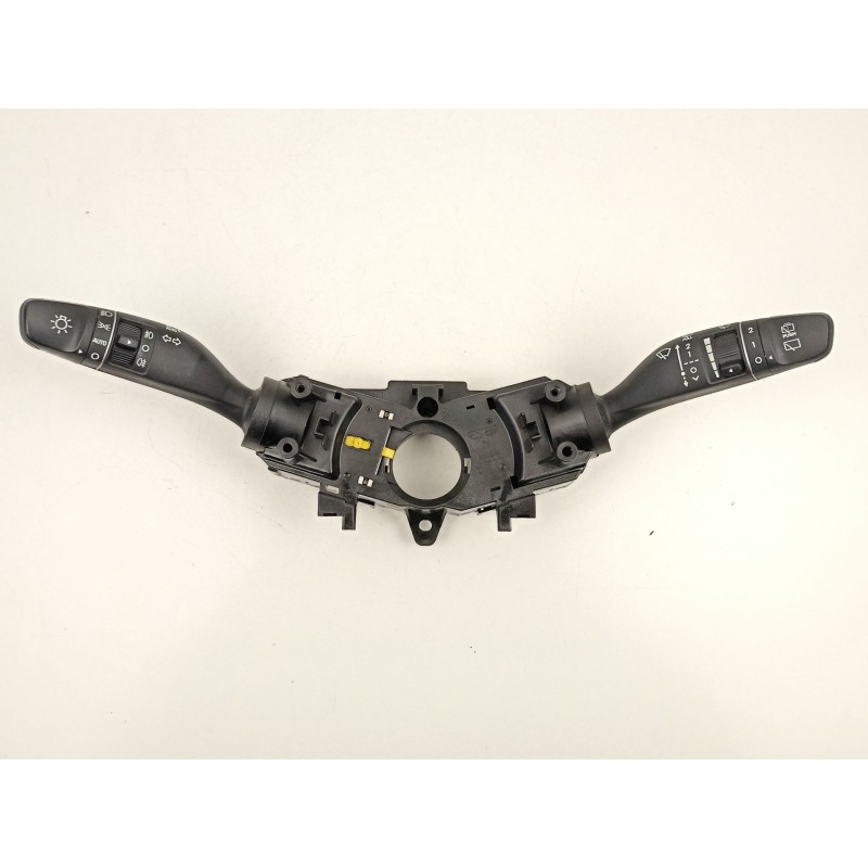Recambio de mando luces y limpias para hyundai i30 ranchera familiar (pde) 1.6 crdi referencia OEM IAM 93404G4950  