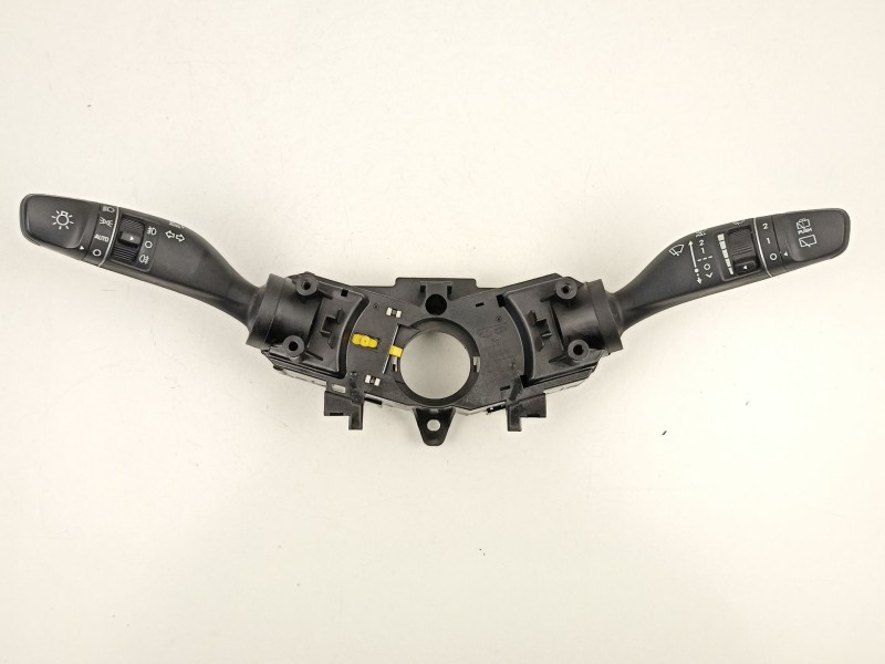 Recambio de mando luces y limpias para hyundai i30 ranchera familiar (pde) 1.6 crdi referencia OEM IAM 93404G4950  