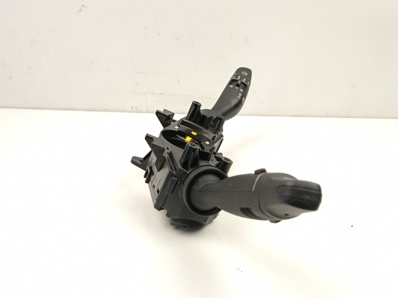 Recambio de mando luces y limpias para hyundai i30 ranchera familiar (pde) 1.6 crdi referencia OEM IAM 93404G4950  