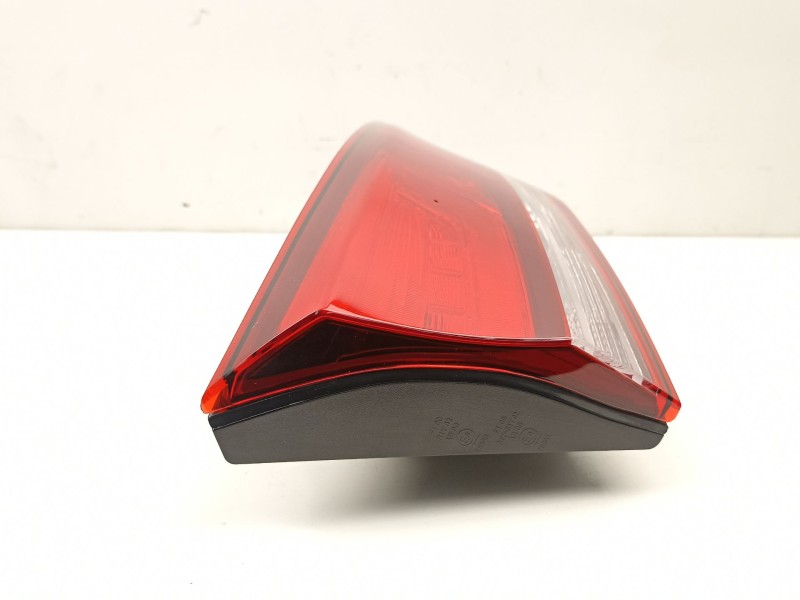 Recambio de piloto porton izquierdo para hyundai i30 ranchera familiar (pde) 1.6 crdi referencia OEM IAM 92403G4200  