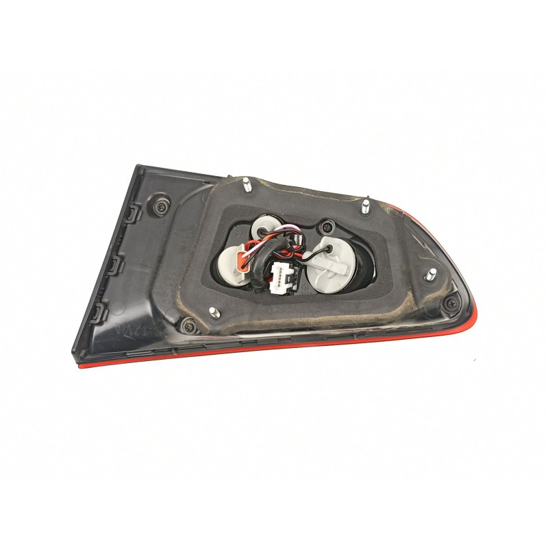 Recambio de piloto porton izquierdo para hyundai i30 ranchera familiar (pde) 1.6 crdi referencia OEM IAM 92403G4200  