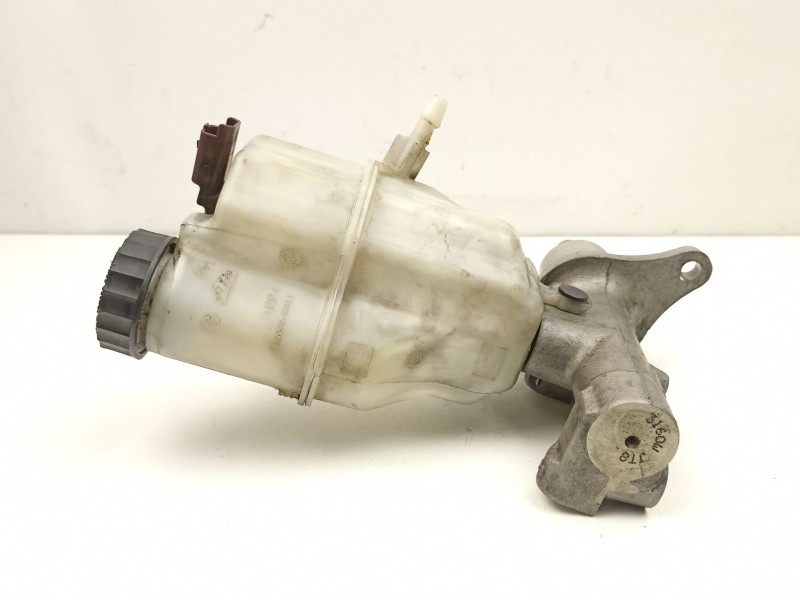 Recambio de bomba de freno para peugeot 508 i (8d_) 2.0 hdi referencia OEM IAM 4601Y7  