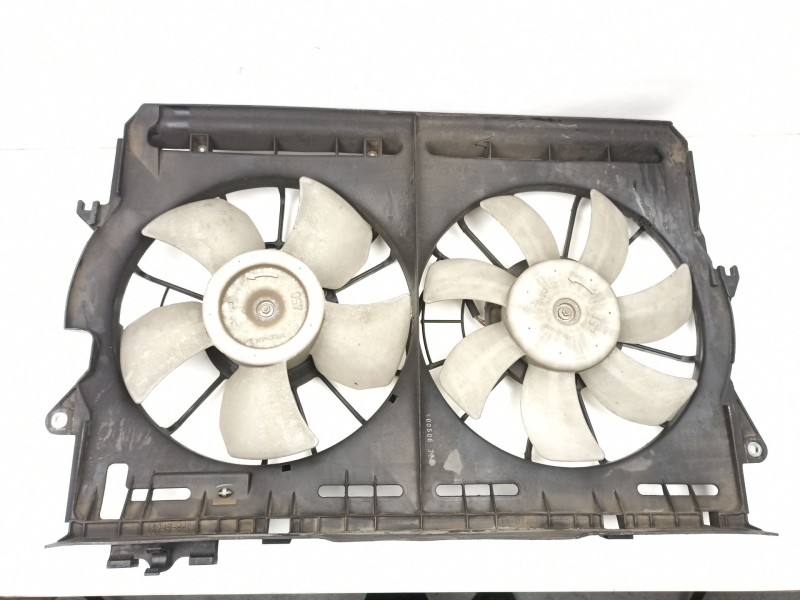 Recambio de electroventilador para toyota avensis ranchera familiar (_t25_) 2.0 d-4d (adt250_) referencia OEM IAM 167110R011  