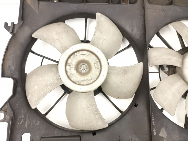 Recambio de electroventilador para toyota avensis ranchera familiar (_t25_) 2.0 d-4d (adt250_) referencia OEM IAM 167110R011  