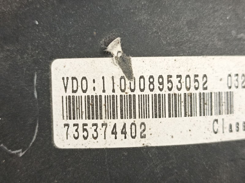 Recambio de cuadro instrumentos para alfa romeo 147 1.6 g referencia OEM IAM 735374402 110008953052 