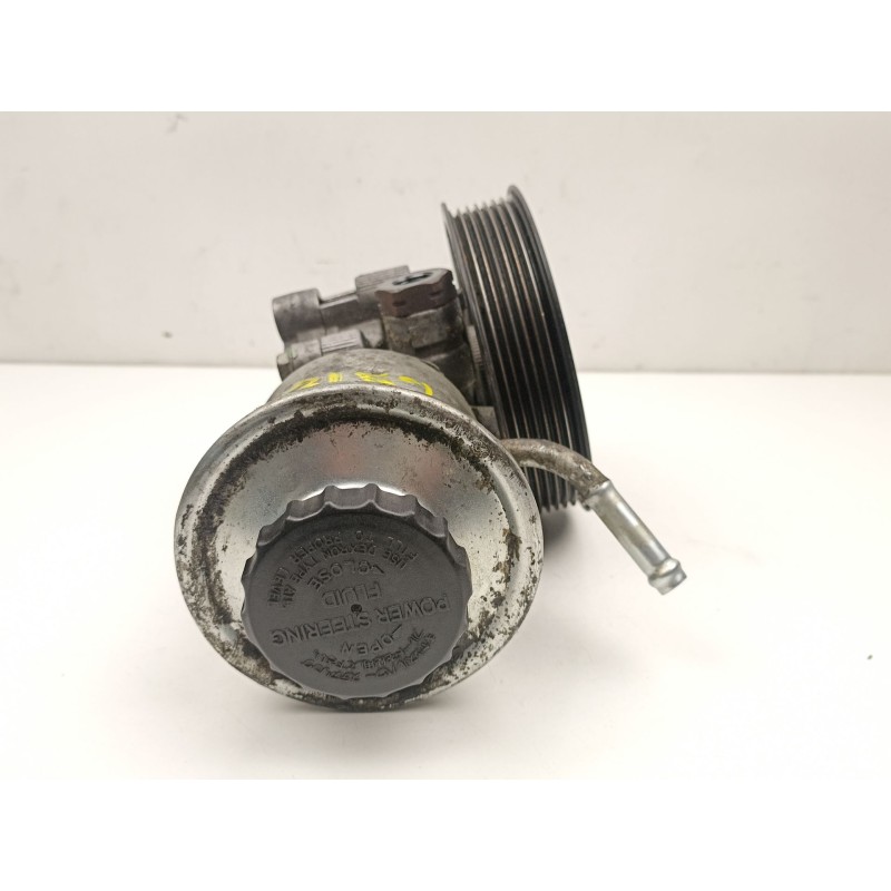 Recambio de bomba direccion para toyota avensis ranchera familiar (_t25_) 2.0 d-4d (adt250_) referencia OEM IAM 4431005120  