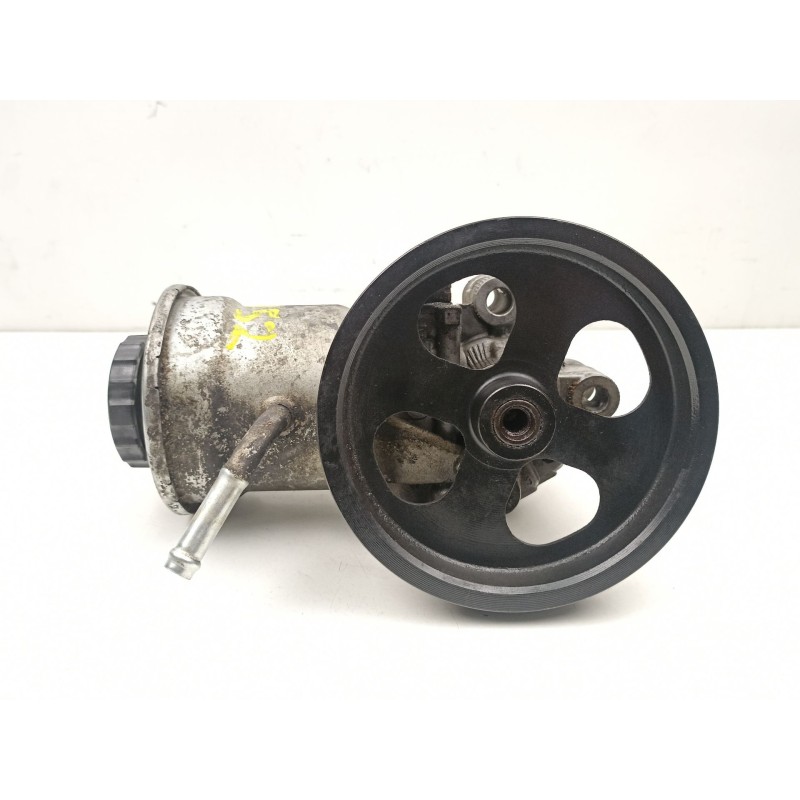 Recambio de bomba direccion para toyota avensis ranchera familiar (_t25_) 2.0 d-4d (adt250_) referencia OEM IAM 4431005120  