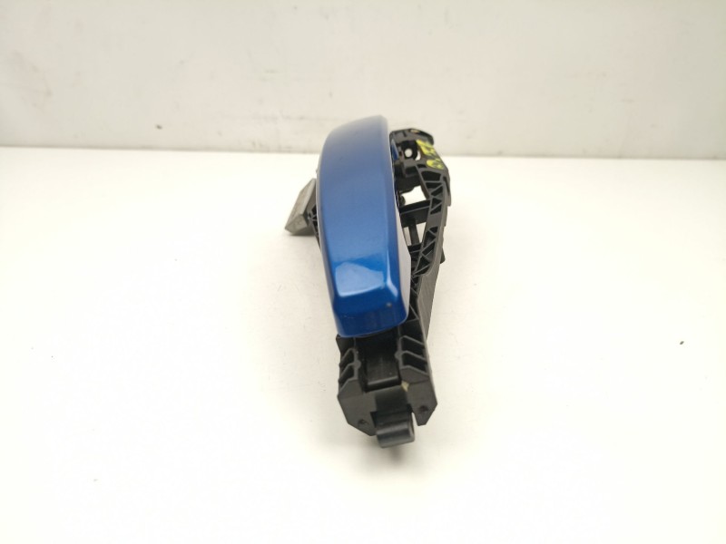 Recambio de manilla delantera izquierda para chevrolet cruze fastback (j305) 1.6 referencia OEM IAM 13576845  