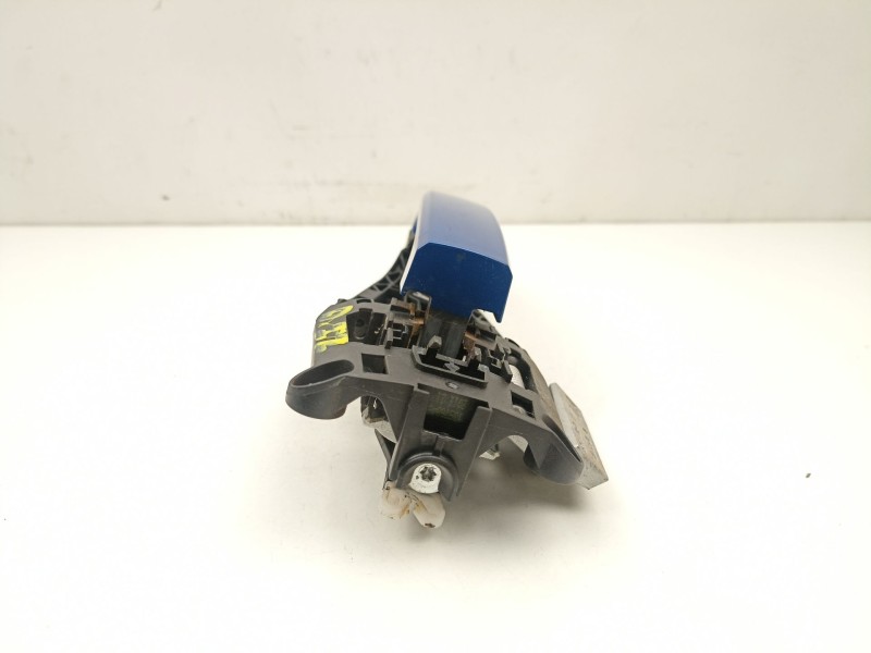 Recambio de manilla delantera izquierda para chevrolet cruze fastback (j305) 1.6 referencia OEM IAM 13576845  