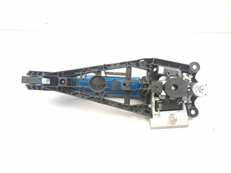 Recambio de manilla delantera izquierda para chevrolet cruze fastback (j305) 1.6 referencia OEM IAM 13576845  