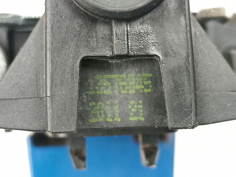 Recambio de manilla delantera izquierda para chevrolet cruze fastback (j305) 1.6 referencia OEM IAM 13576845  