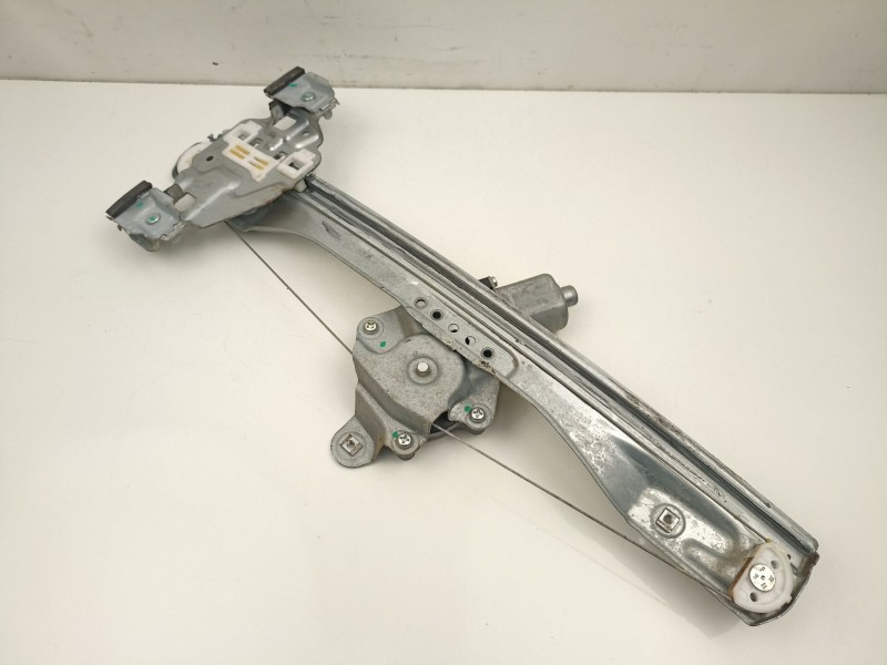 Recambio de elevalunas trasero izquierdo para chevrolet cruze fastback (j305) 1.6 referencia OEM IAM 95999489 0130822465 98820J3