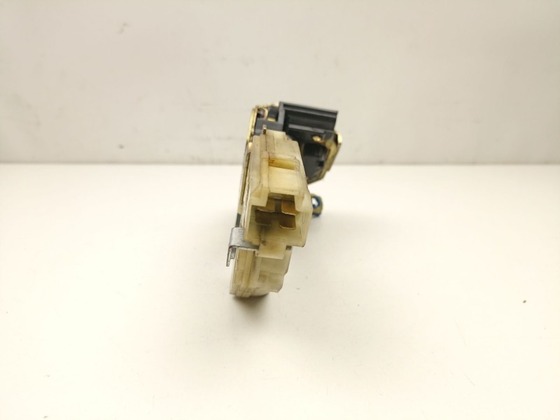 Recambio de cerradura puerta delantera derecha para nissan almera tino (v10) 2.2 dci referencia OEM IAM 8055261U66  