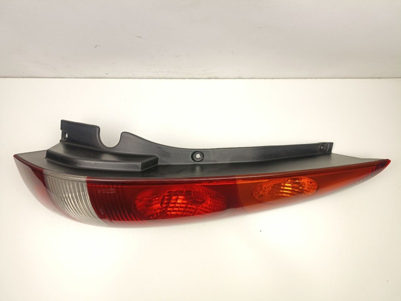 Recambio de piloto trasero derecho para nissan almera tino (v10) 2.2 dci referencia OEM IAM 26550BU200 23480202 