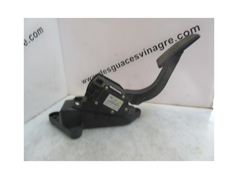 Recambio de potenciómetro aceleración : kia carens : 2.0 crdi (140,04cv) [2007] para kia carens 2.0 crdi referencia OEM IAM BJT0