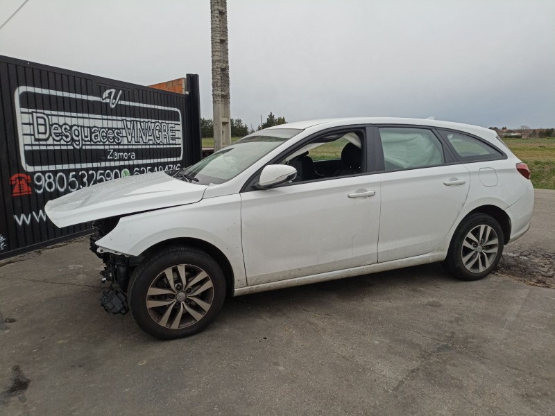 Recambio de carroceria para hyundai i30 ranchera familiar (pde) 1.6 crdi referencia OEM IAM   