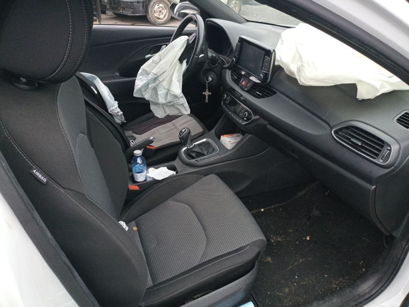 Recambio de carroceria para hyundai i30 ranchera familiar (pde) 1.6 crdi referencia OEM IAM   